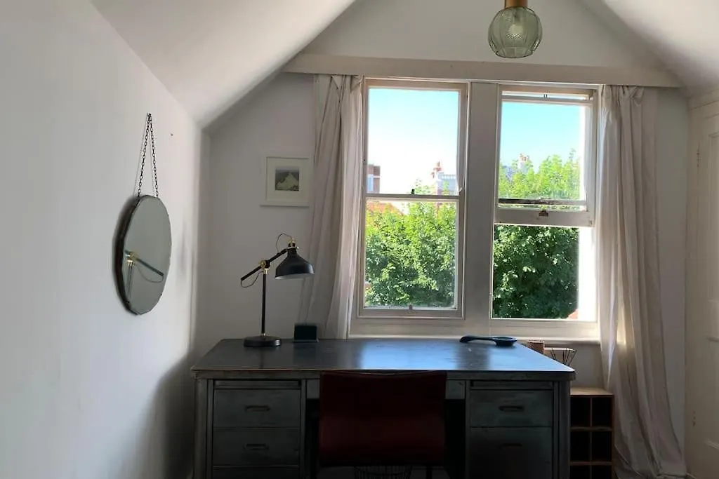 Lovely 4 Bedroom Home, Stones Throw From The Beach Okręg wyborczy Hove 0*,