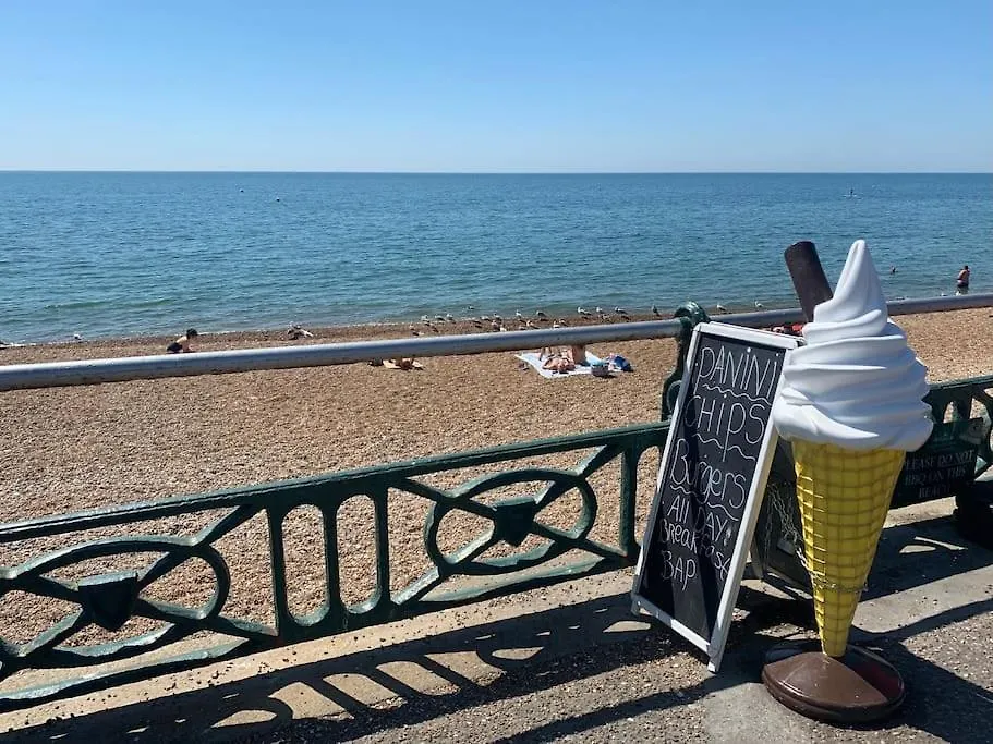 Lovely 4 Bedroom Home, Stones Throw From The Beach Okręg wyborczy Hove Dom wakacyjny