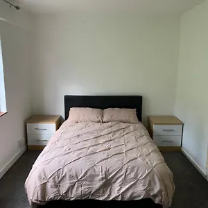  Apartment Lovely 2 Bedrooms Flat In